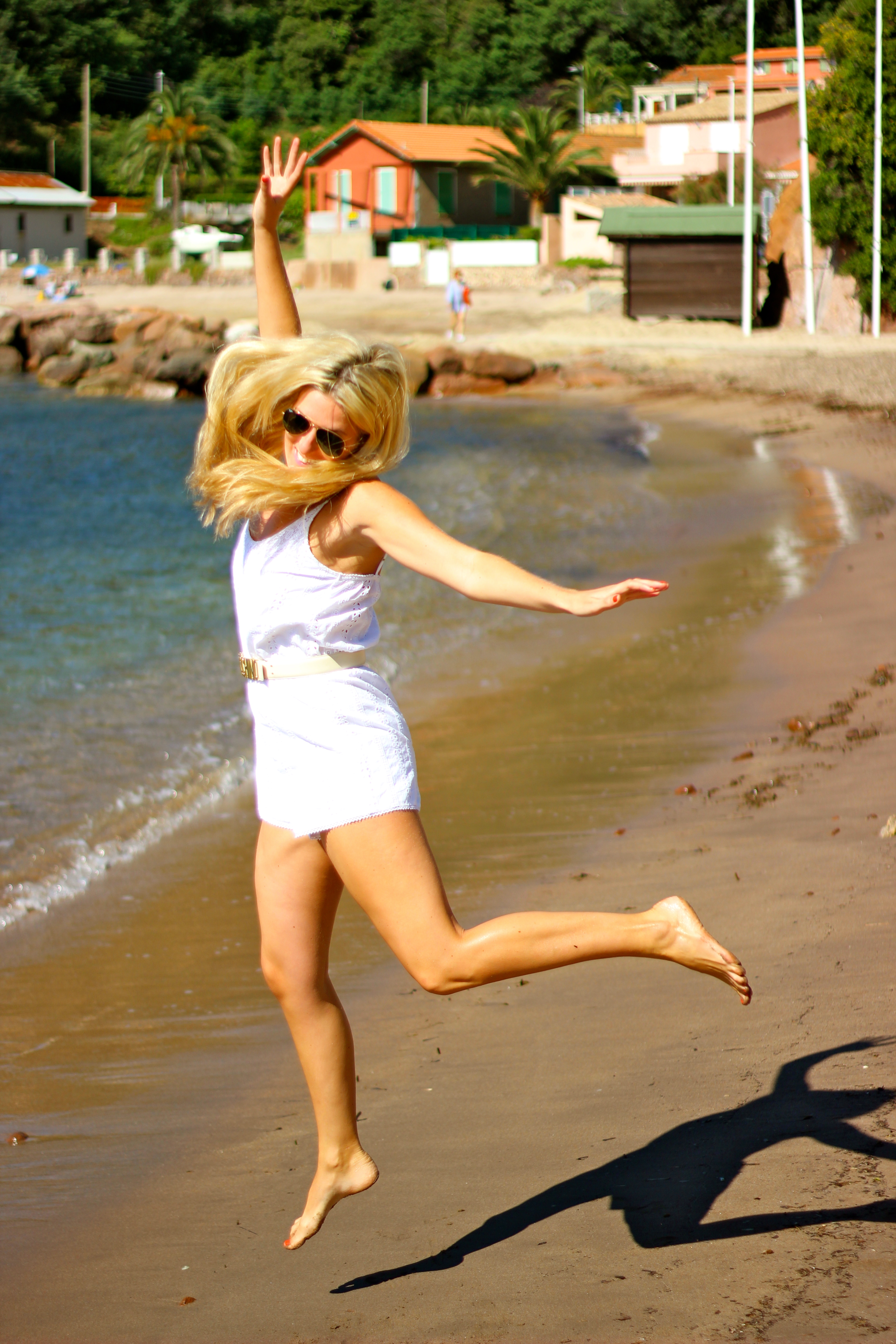 beach look white play suit fashion blog