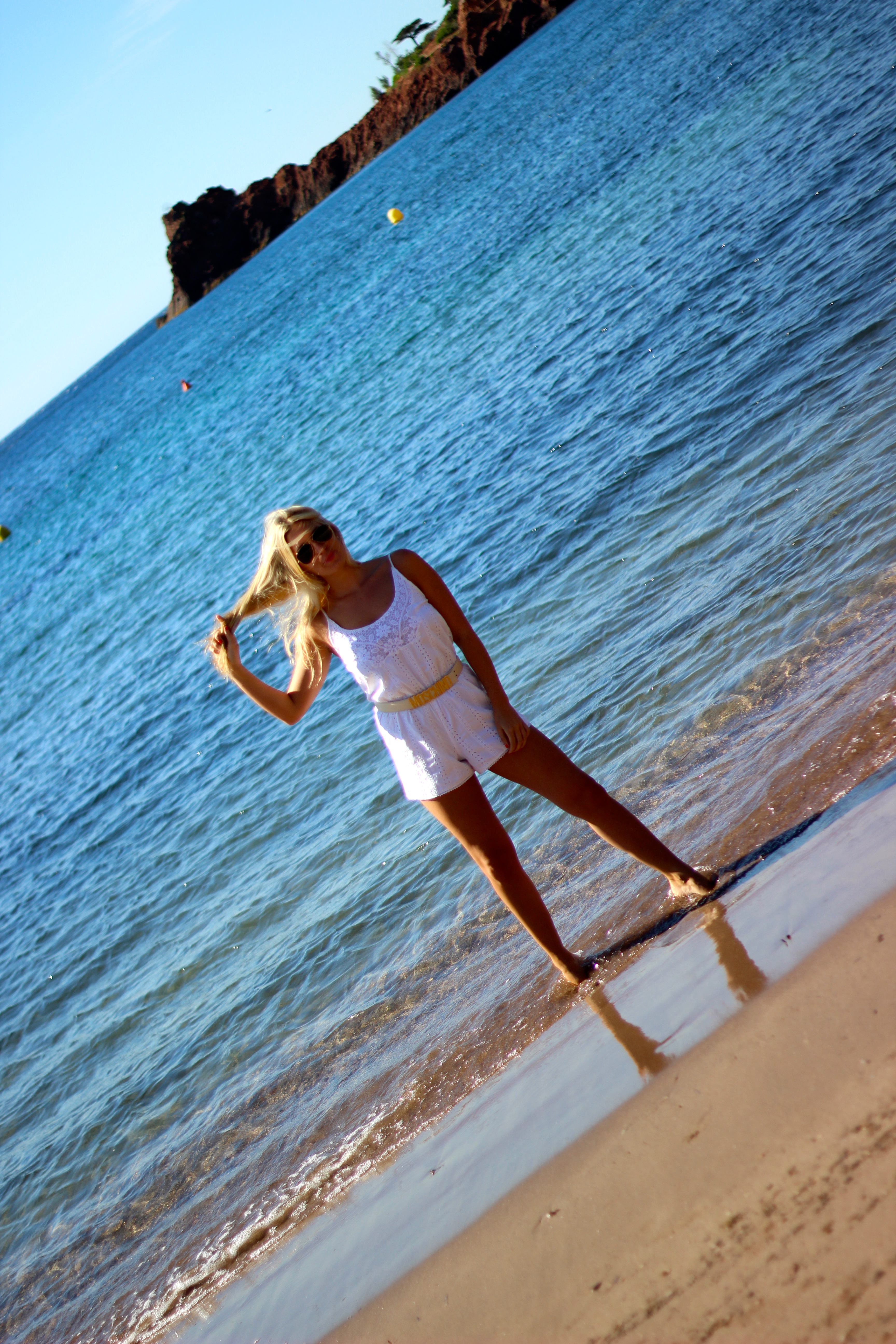 beach style white playsuit fashion blog fashion blogger