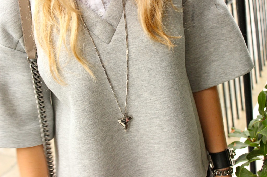 givenchy shark tooth necklace 